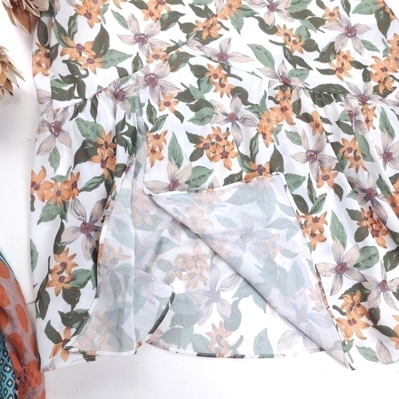 Follow Me White Peach Green Floral Asymmetric Skirt Sz M - Picture 4 of 12